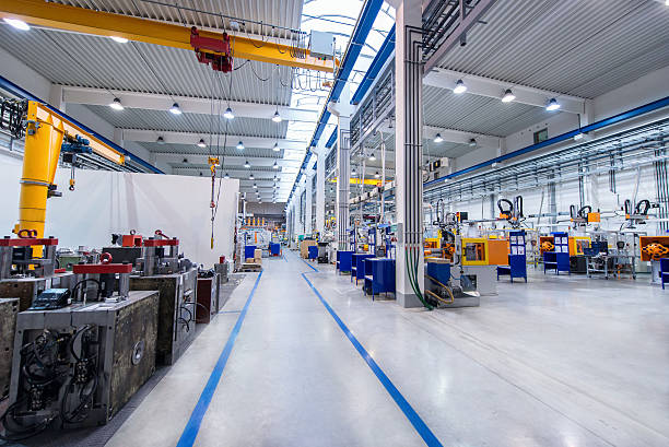 Workstation Cranes: Improving Ergonomics and Precision Lifting at Individual Work Cells in Manufacturing and Warehouse Environments